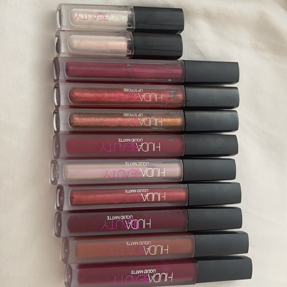 HUDA BEAUTY LIQUID MATTE ANS LIP STROBE